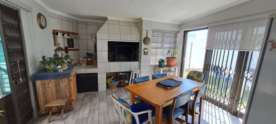 3 Bedroom Property for Sale in Laaiplek Western Cape